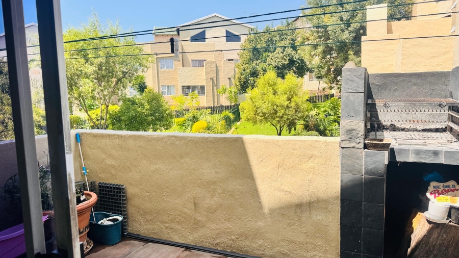 2 Bedroom Property for Sale in Noordhang Gauteng