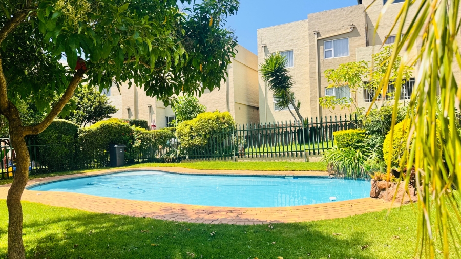 2 Bedroom Property for Sale in Noordhang Gauteng