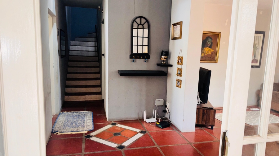 4 Bedroom Property for Sale in Meadowhurst Gauteng