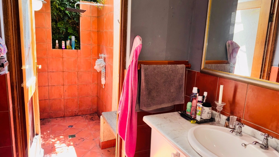 4 Bedroom Property for Sale in Meadowhurst Gauteng