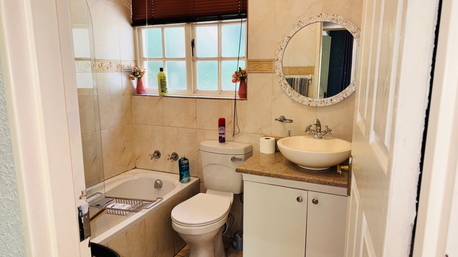 4 Bedroom Property for Sale in Meadowhurst Gauteng