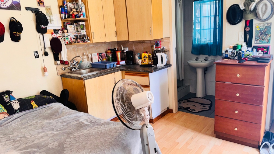 4 Bedroom Property for Sale in Meadowhurst Gauteng