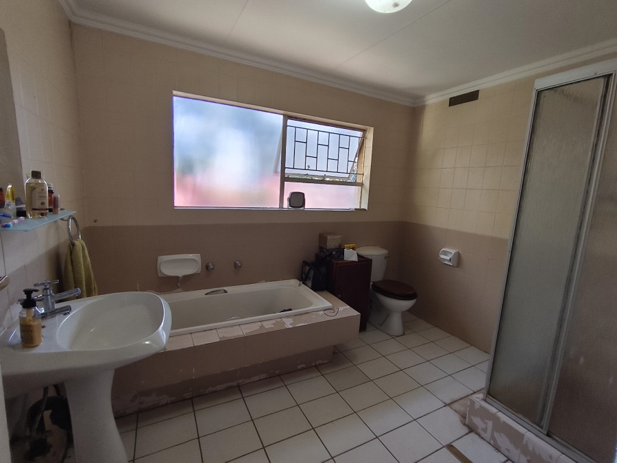 3 Bedroom Property for Sale in Northwold Gauteng