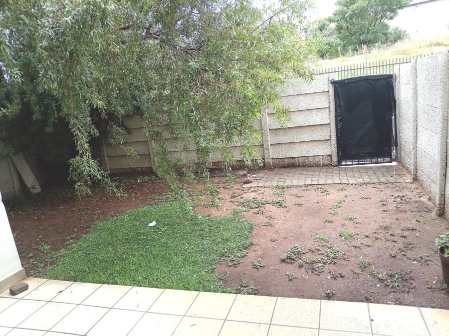 2 Bedroom Property for Sale in Eveleigh Gauteng