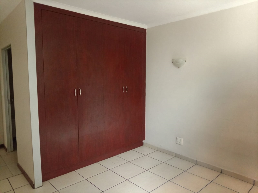2 Bedroom Property for Sale in Eveleigh Gauteng