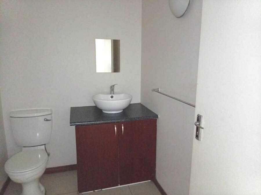 2 Bedroom Property for Sale in Eveleigh Gauteng