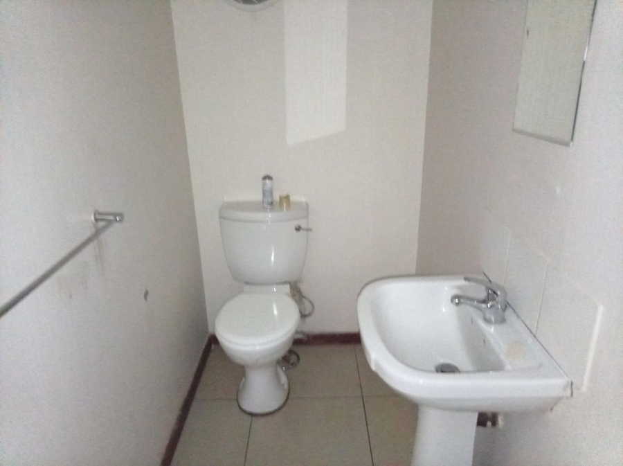 2 Bedroom Property for Sale in Eveleigh Gauteng