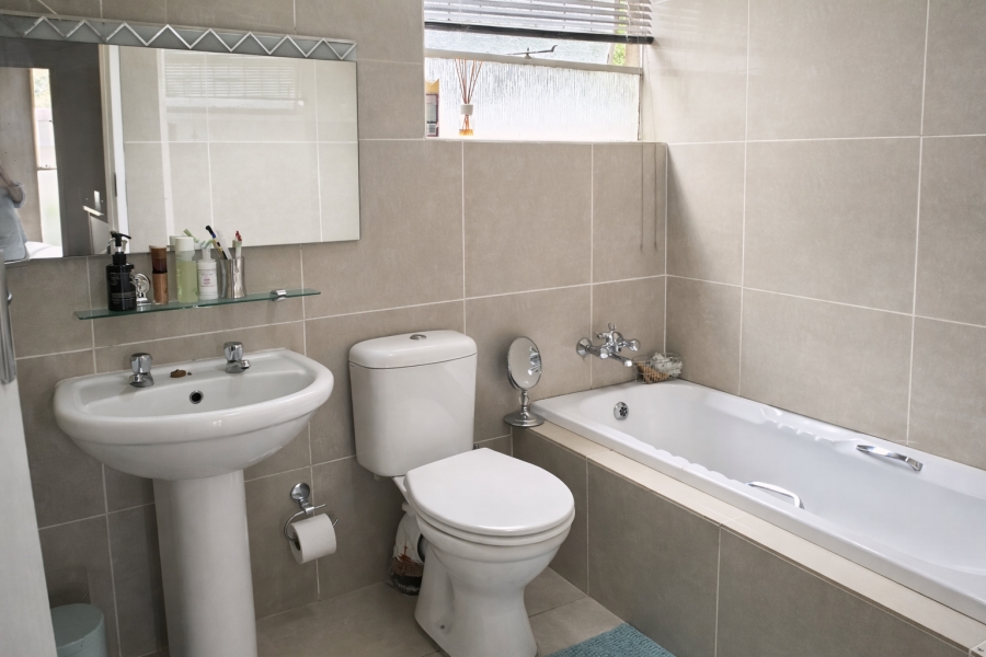 2 Bedroom Property for Sale in Blackheath Gauteng