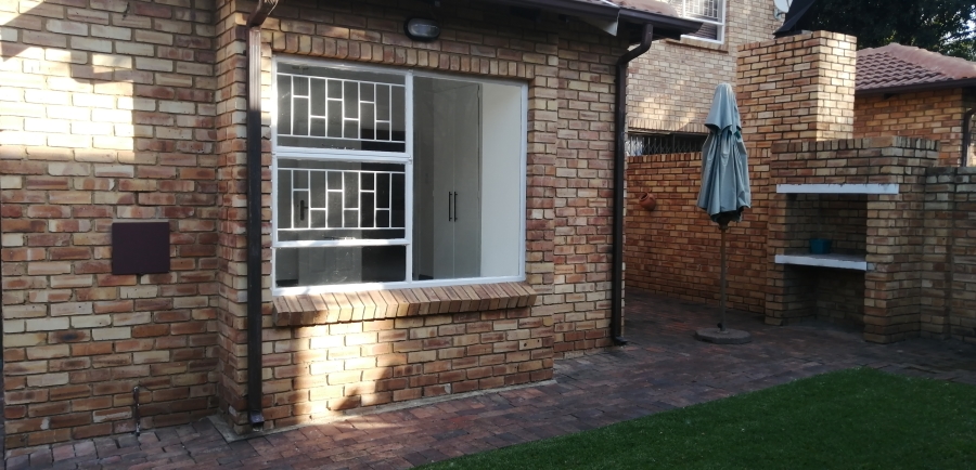 To Let 2 Bedroom Property for Rent in Sundowner Gauteng