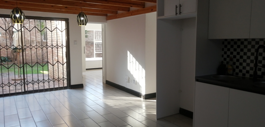 To Let 2 Bedroom Property for Rent in Sundowner Gauteng