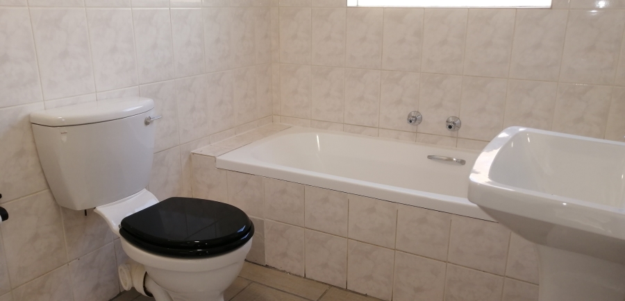 To Let 2 Bedroom Property for Rent in Sundowner Gauteng