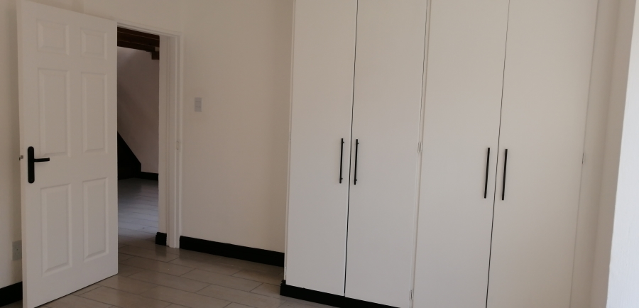 To Let 2 Bedroom Property for Rent in Sundowner Gauteng