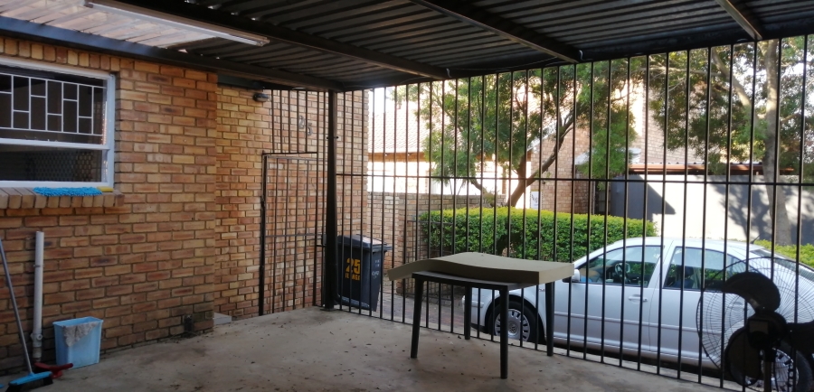 To Let 2 Bedroom Property for Rent in Sundowner Gauteng