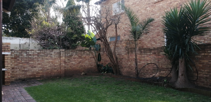 To Let 2 Bedroom Property for Rent in Sundowner Gauteng