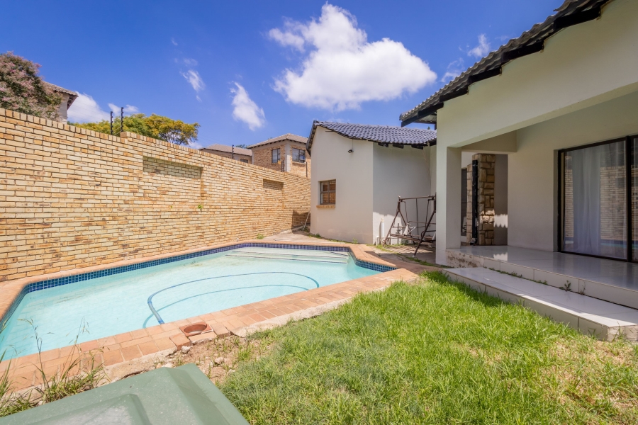 4 Bedroom Property for Sale in Ferndale Gauteng
