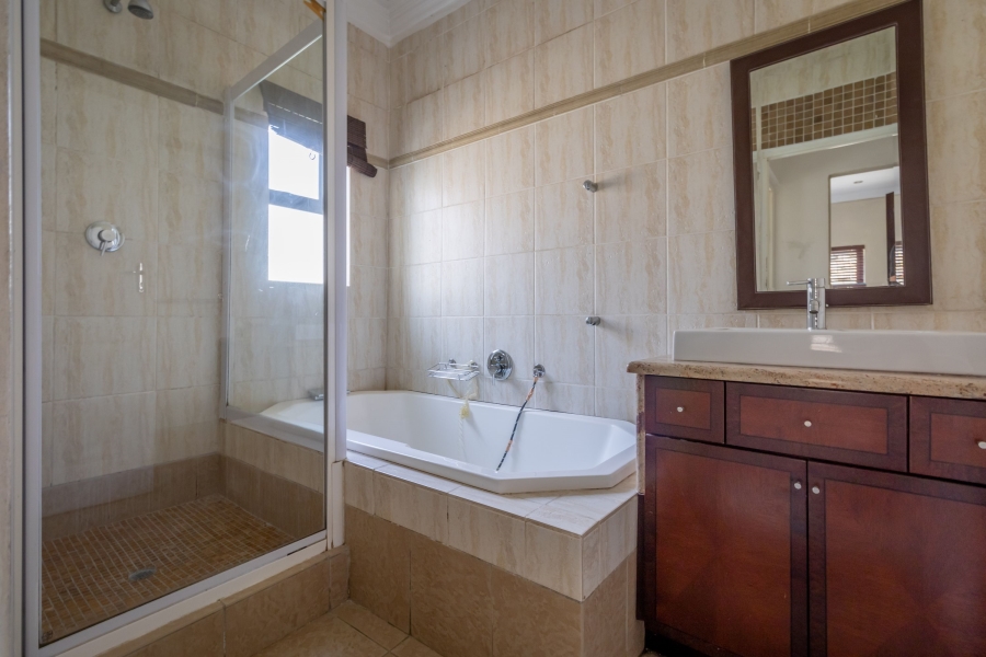 4 Bedroom Property for Sale in Ferndale Gauteng