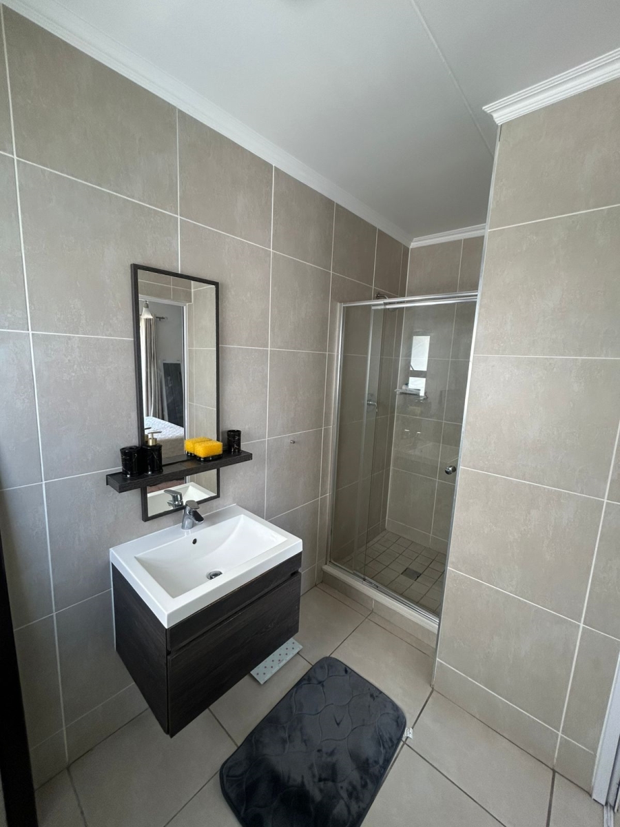 3 Bedroom Property for Sale in Petervale Gauteng