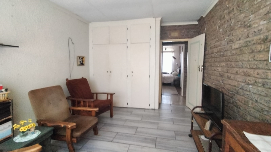 4 Bedroom Property for Sale in Vleikop A H Gauteng