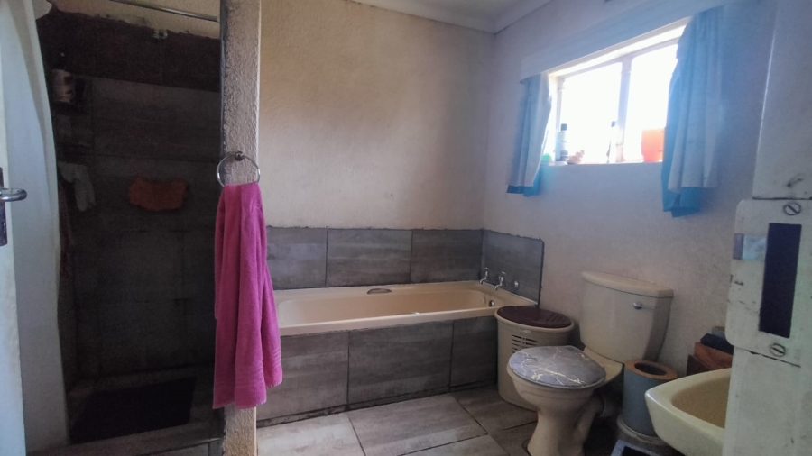 4 Bedroom Property for Sale in Vleikop A H Gauteng