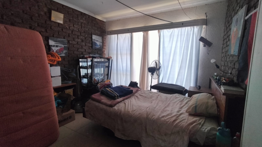 4 Bedroom Property for Sale in Vleikop A H Gauteng