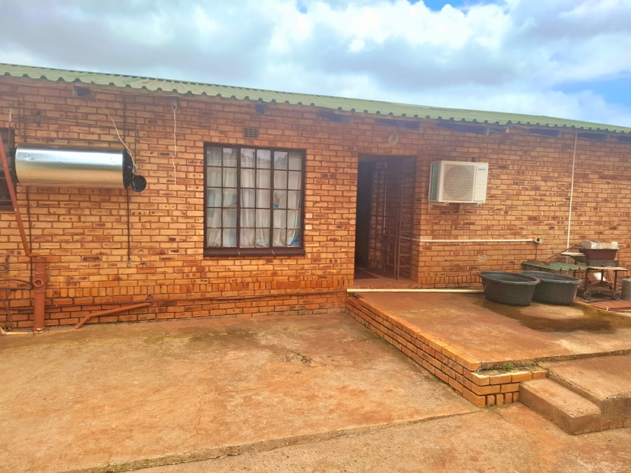 4 Bedroom Property for Sale in Westonaria Gauteng