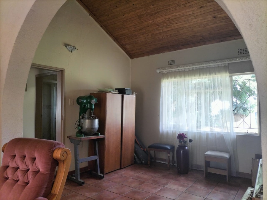 5 Bedroom Property for Sale in Middelvlei A H Gauteng