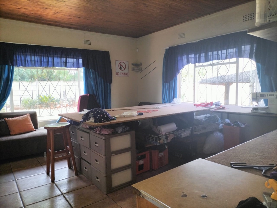 5 Bedroom Property for Sale in Middelvlei A H Gauteng