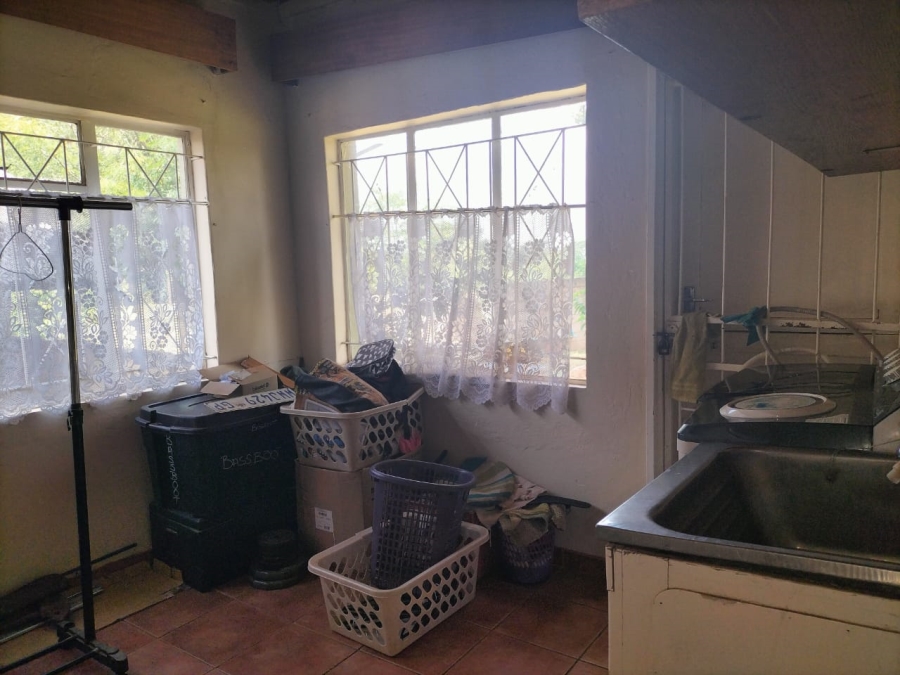 5 Bedroom Property for Sale in Middelvlei A H Gauteng