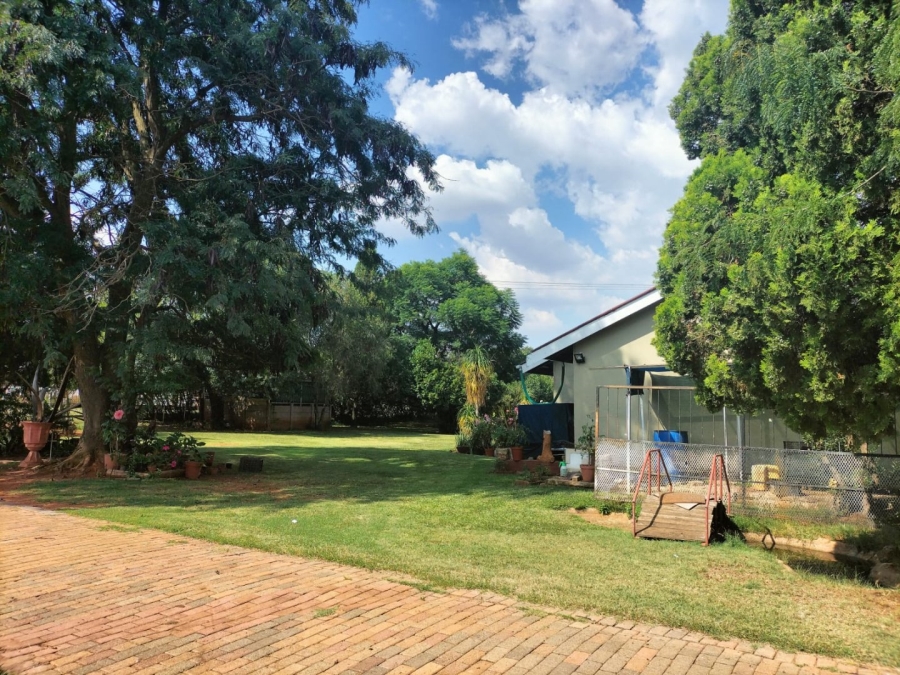 5 Bedroom Property for Sale in Middelvlei A H Gauteng