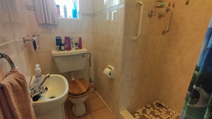 3 Bedroom Property for Sale in Greenhills Gauteng