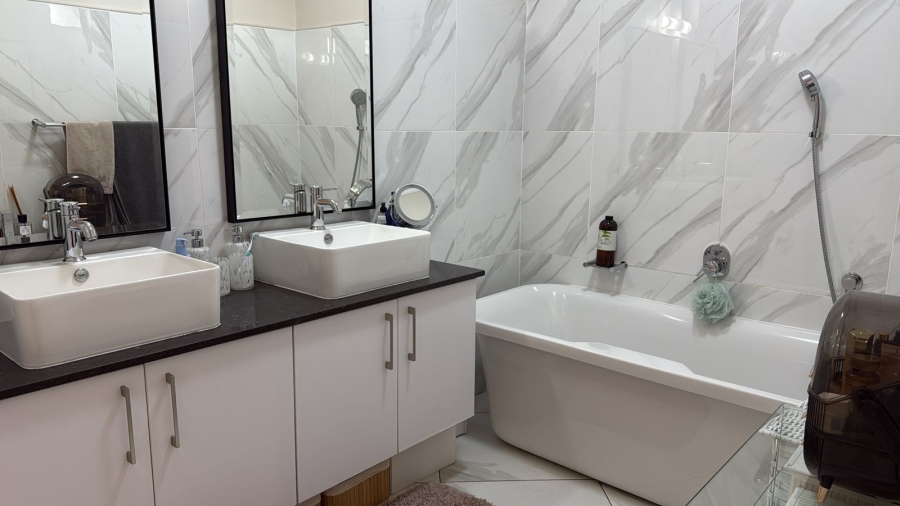 3 Bedroom Property for Sale in Bryanston Gauteng