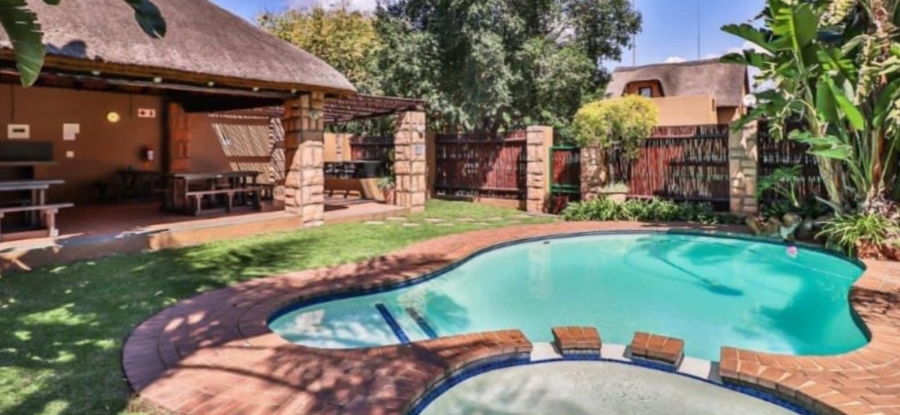 2 Bedroom Property for Sale in Douglasdale Gauteng