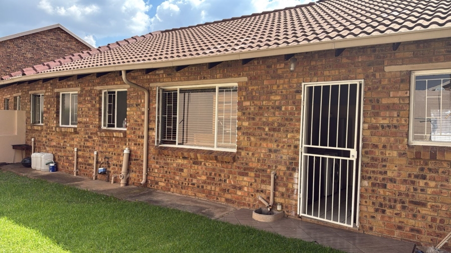 3 Bedroom Property for Sale in Terenure Gauteng