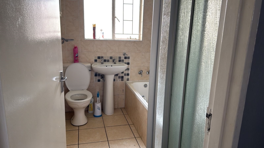 3 Bedroom Property for Sale in Terenure Gauteng