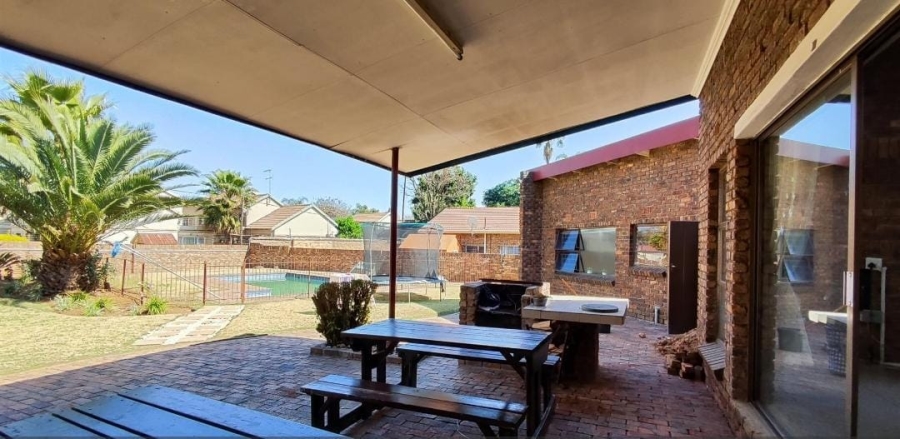 4 Bedroom Property for Sale in Terenure Gauteng