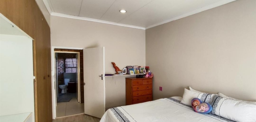 4 Bedroom Property for Sale in Terenure Gauteng