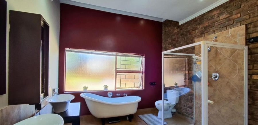 4 Bedroom Property for Sale in Terenure Gauteng