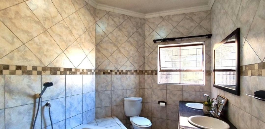 4 Bedroom Property for Sale in Terenure Gauteng