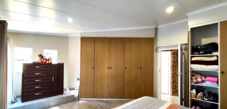 4 Bedroom Property for Sale in Terenure Gauteng