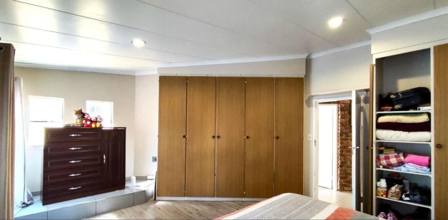 4 Bedroom Property for Sale in Terenure Gauteng