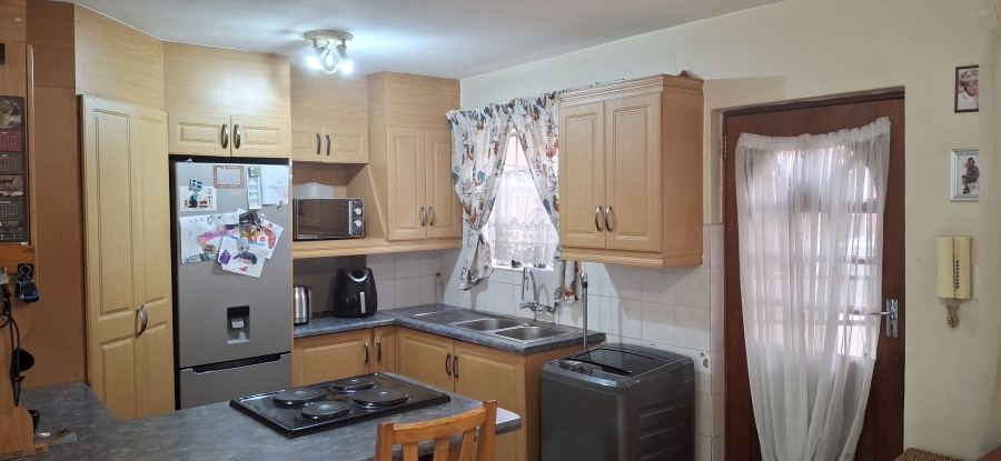 2 Bedroom Property for Sale in Gezina Gauteng