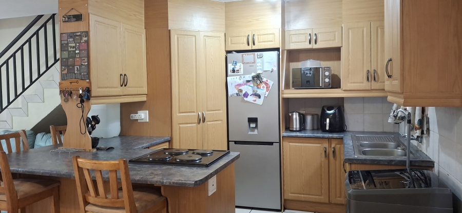 2 Bedroom Property for Sale in Gezina Gauteng