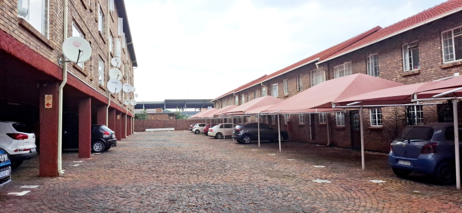 2 Bedroom Property for Sale in Gezina Gauteng