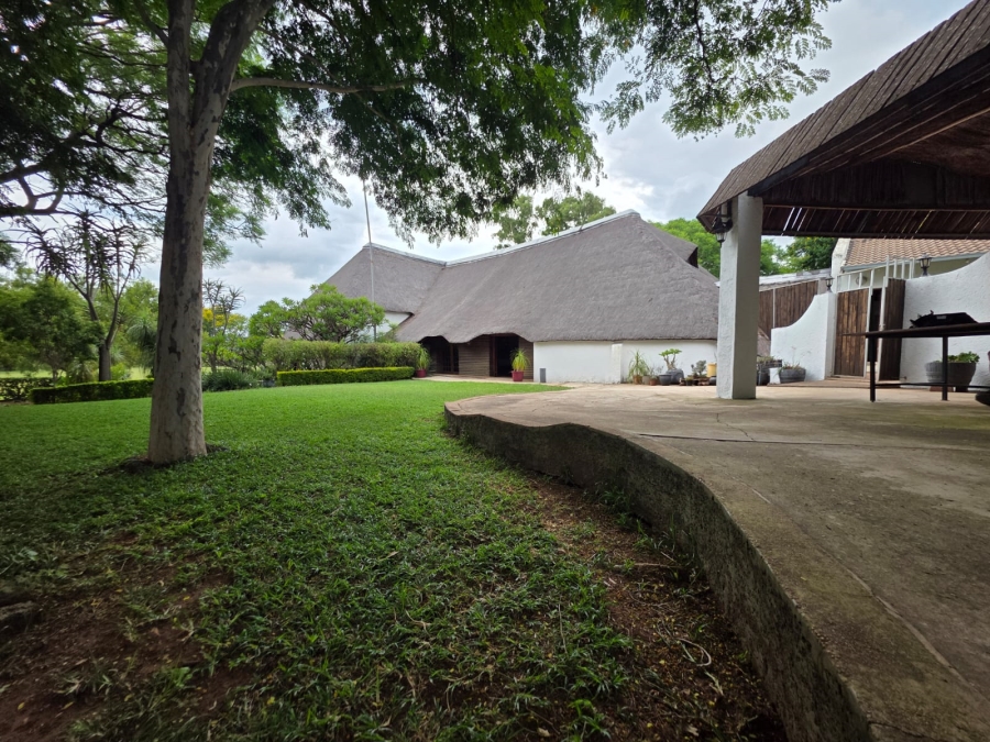 8 Bedroom Property for Sale in Kameeldrift West Gauteng