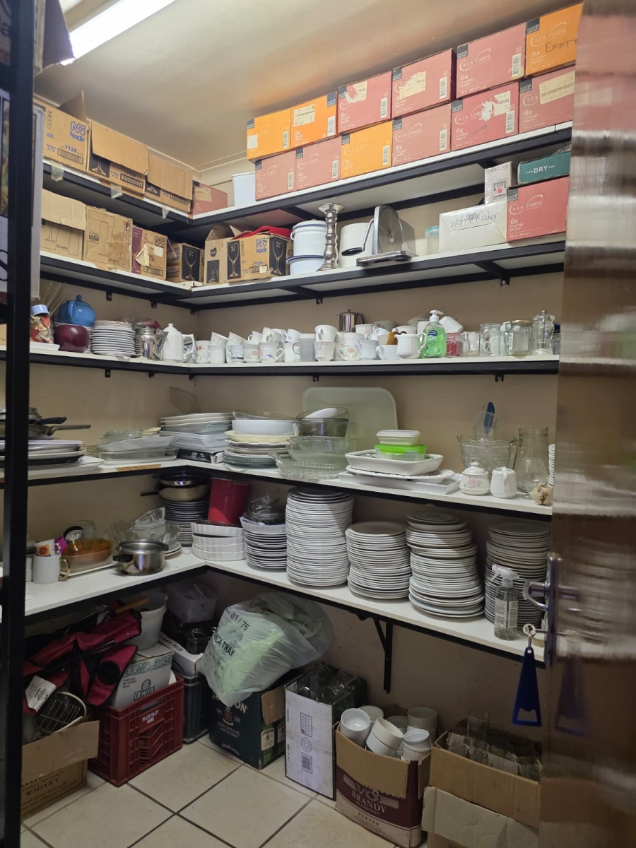 8 Bedroom Property for Sale in Kameeldrift West Gauteng