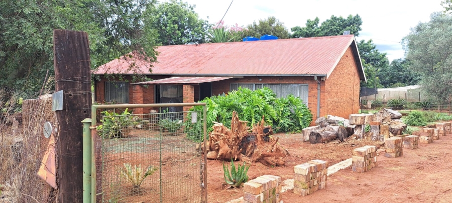 3 Bedroom Property for Sale in Haakdoornboom Gauteng