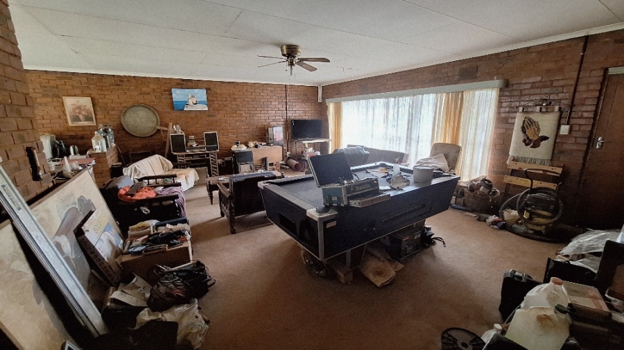 3 Bedroom Property for Sale in Haakdoornboom Gauteng