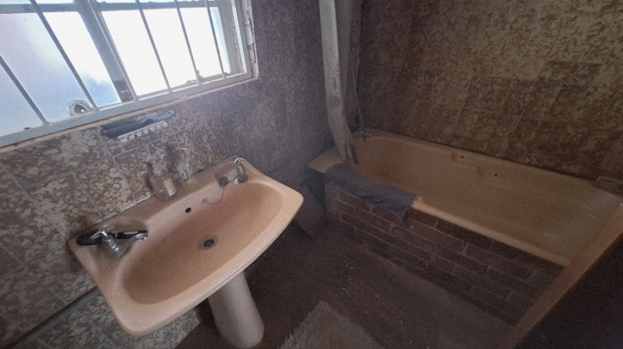 3 Bedroom Property for Sale in Haakdoornboom Gauteng