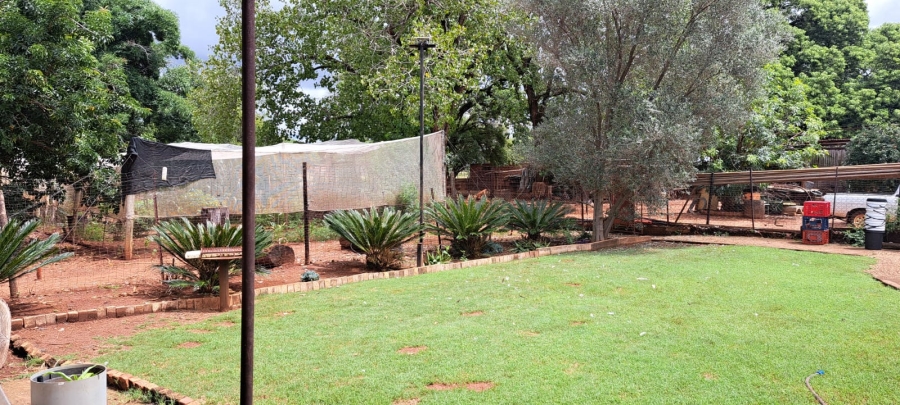 3 Bedroom Property for Sale in Haakdoornboom Gauteng
