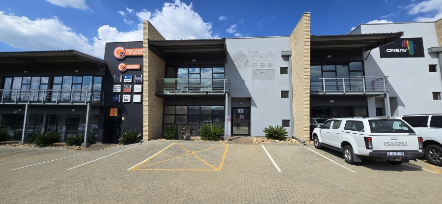 To Let commercial Property for Rent in North Riding Gauteng